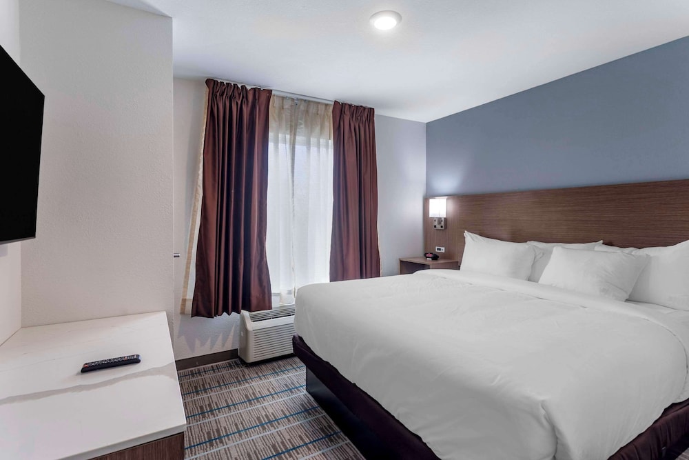 Efficiency, King Bed