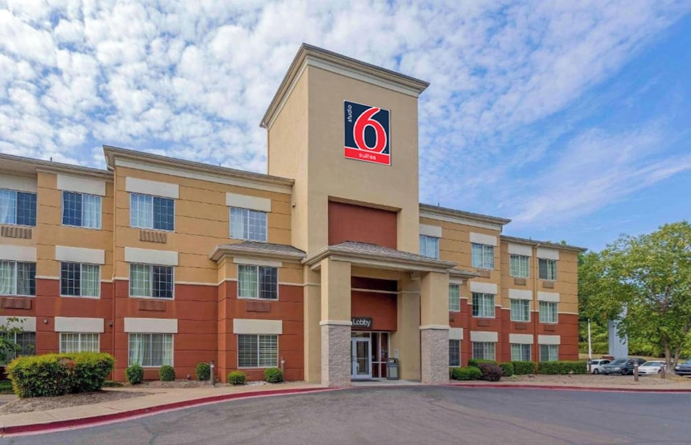 Studio 6 Extended Stay Memphis Airport TN 47/52