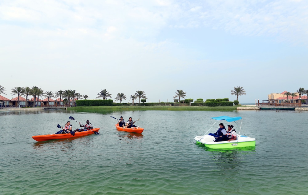 Al Bander Hotel & Resort 38/50