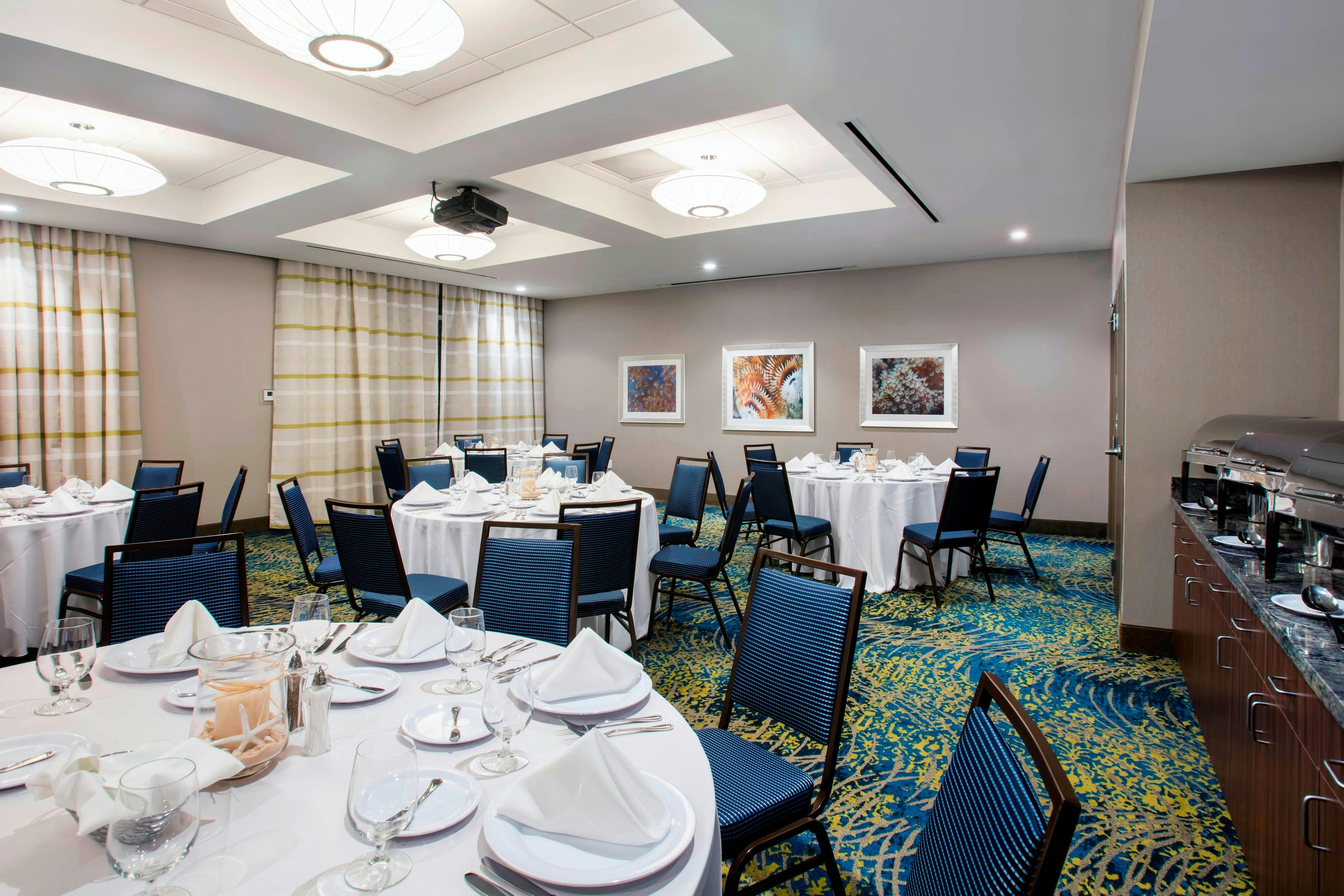 Courtyard by Marriott Faro Blanco Resort 14/33