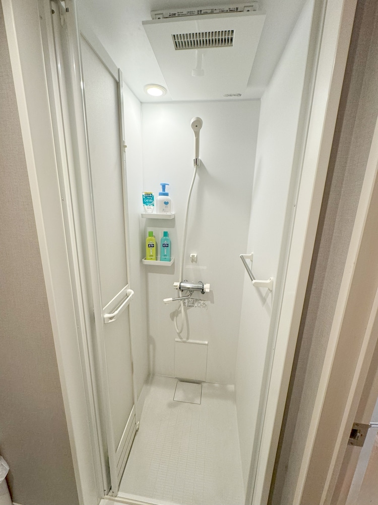 Shinjuku Warm House 35/50