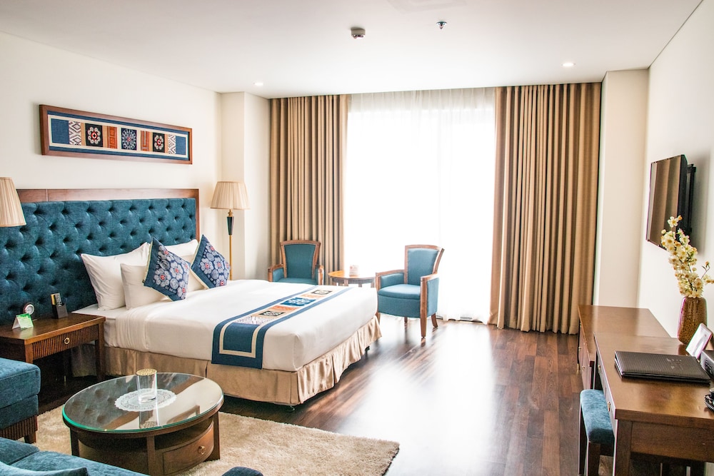 Balcona Hotel Da Nang 13/72