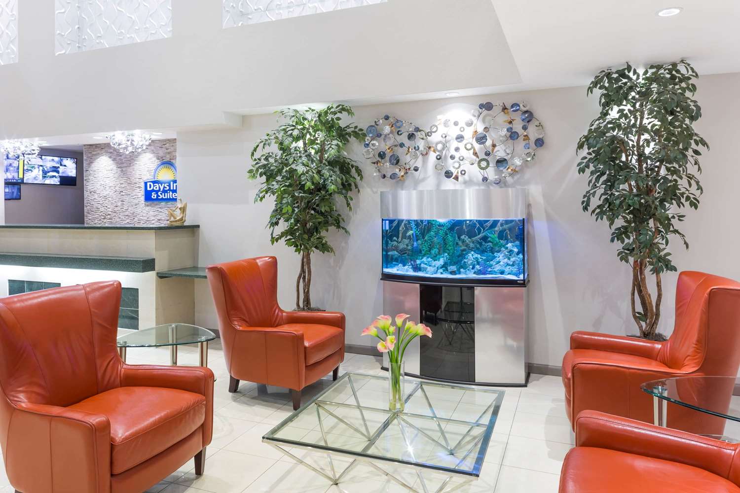 Days Inn Suites By Wyndham Fort Myers Near Jetblue Park 28/43