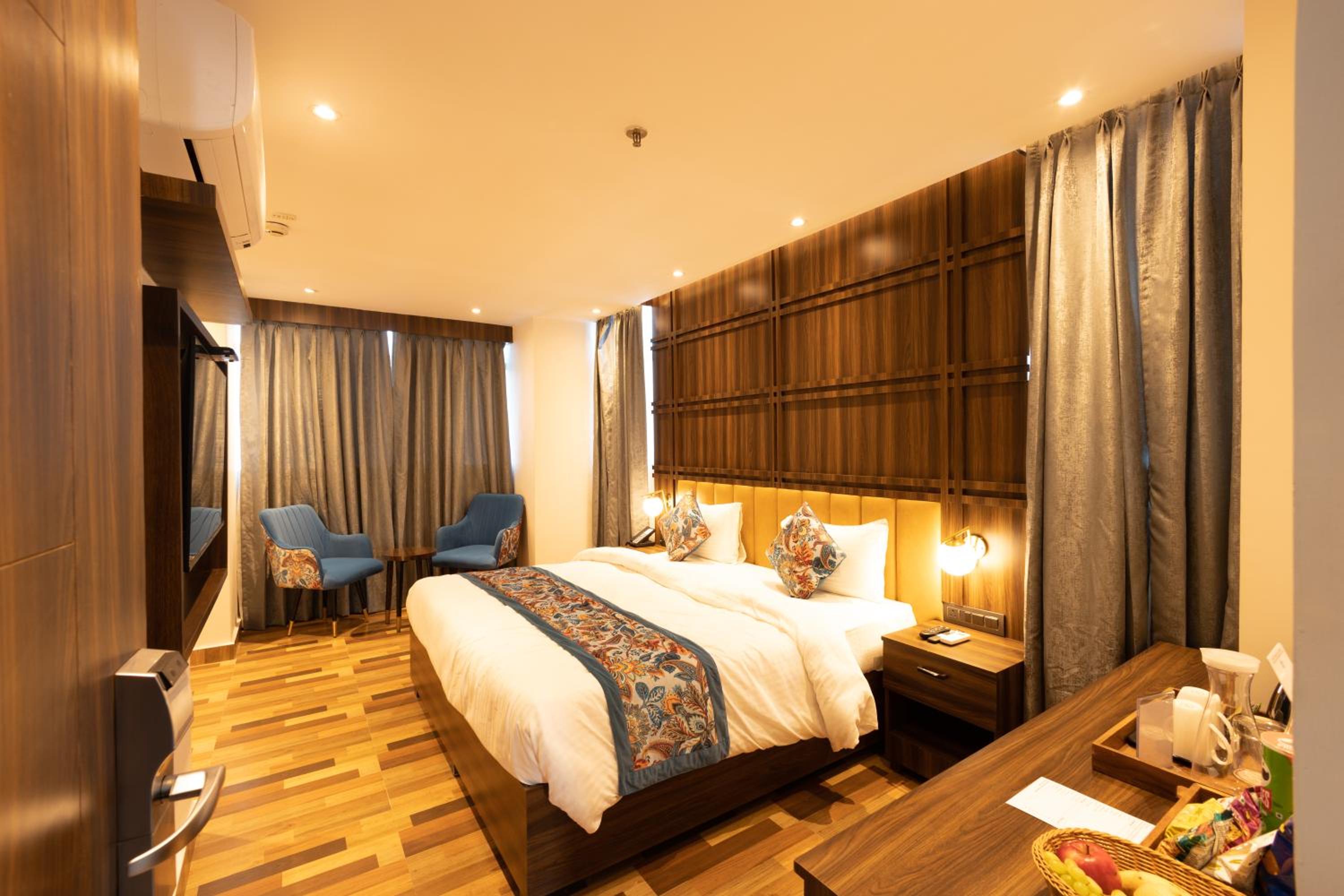 OYO Rooms Noida Sector 62 21/73