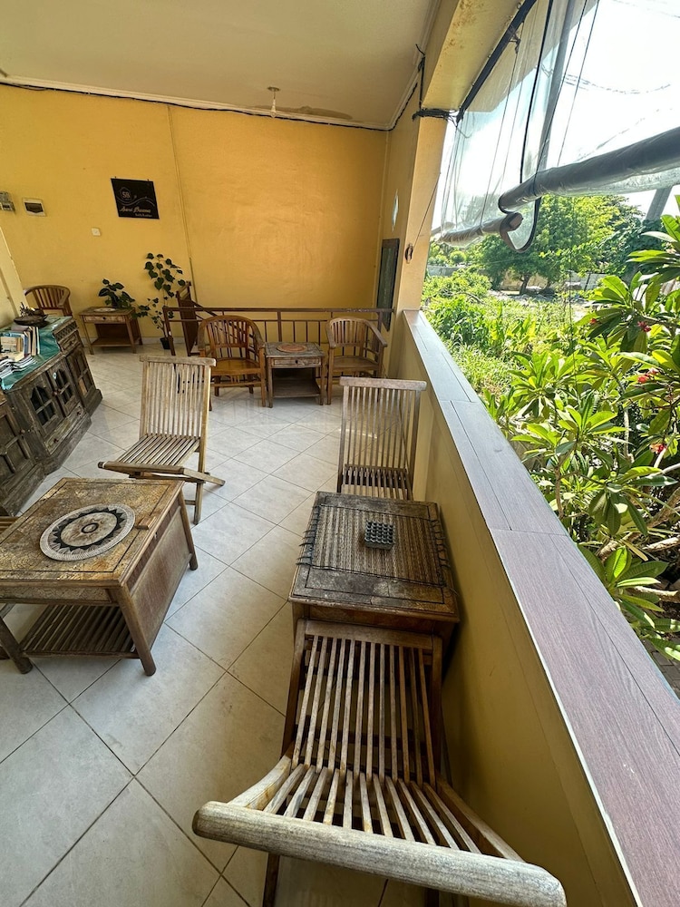Sari Buana Bed Breakfast 46/62
