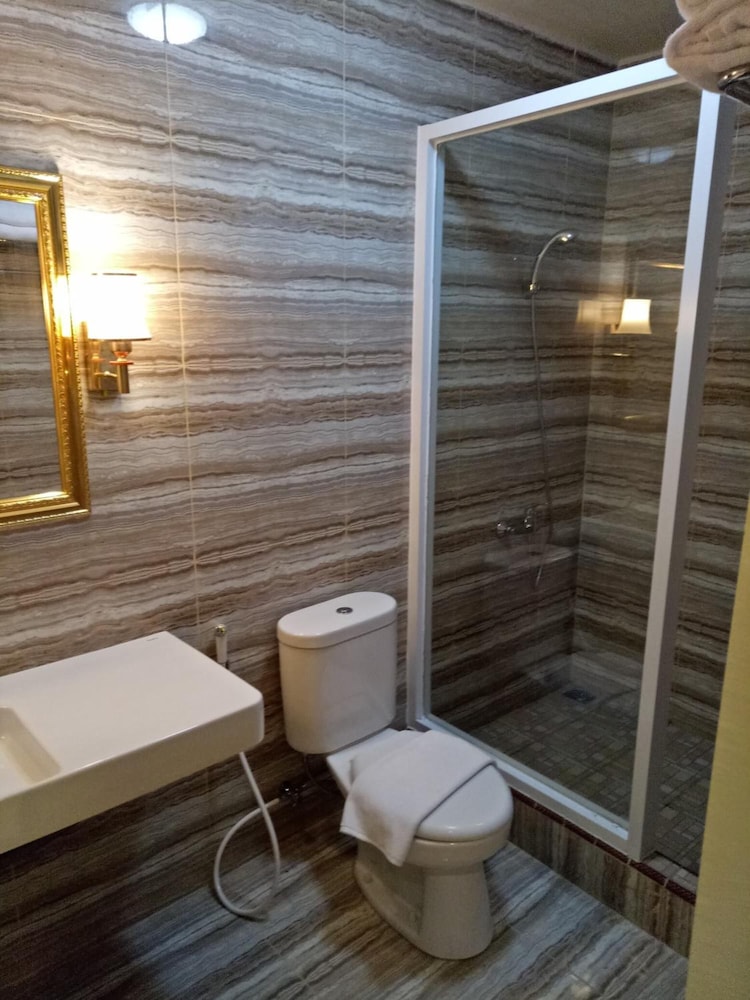 Grand Town Hotel Mandai 29/29
