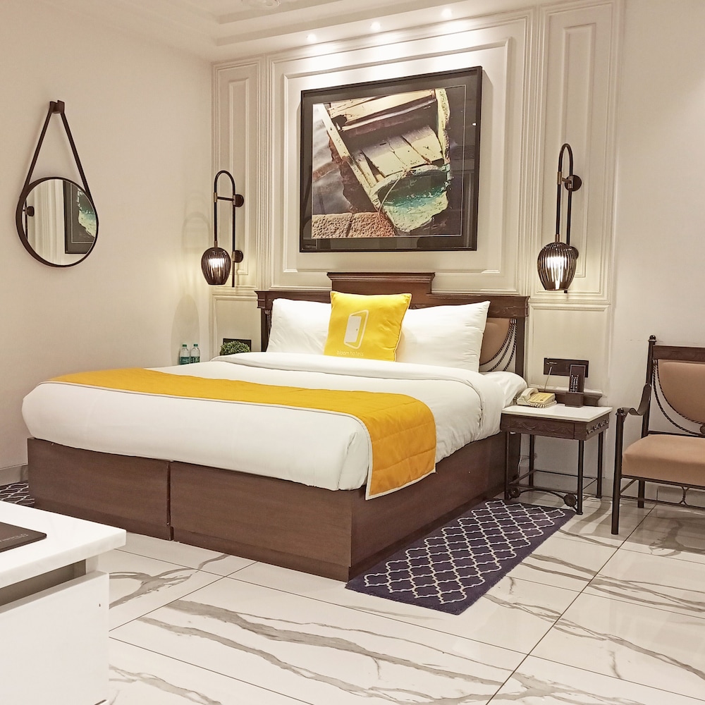 DELUXE, TWIN BEDS