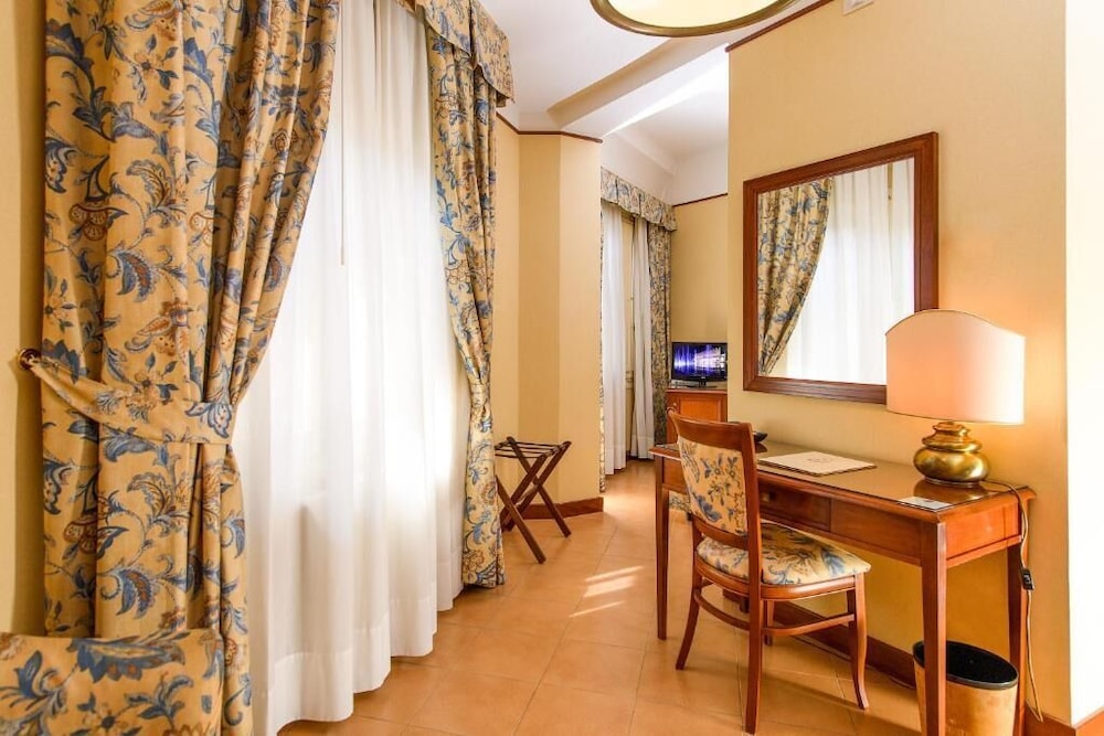Albergo Reggio 35/63