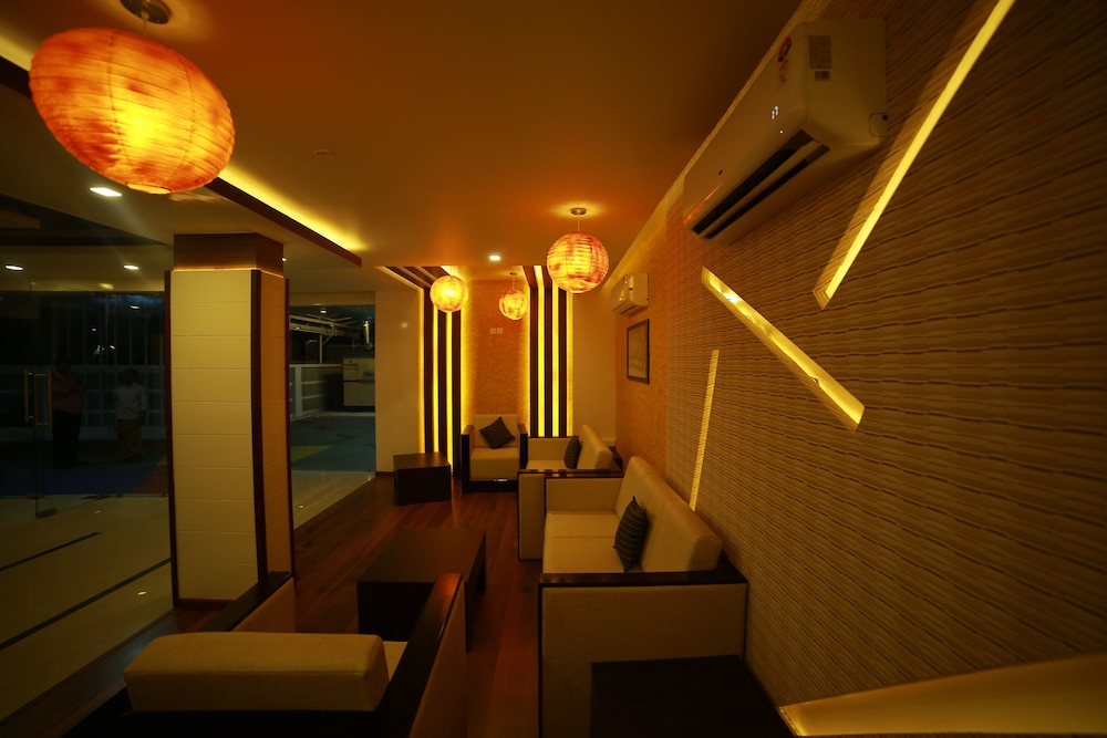 NAKSHATRA EMERALD INN GURUVAYUR 28/41