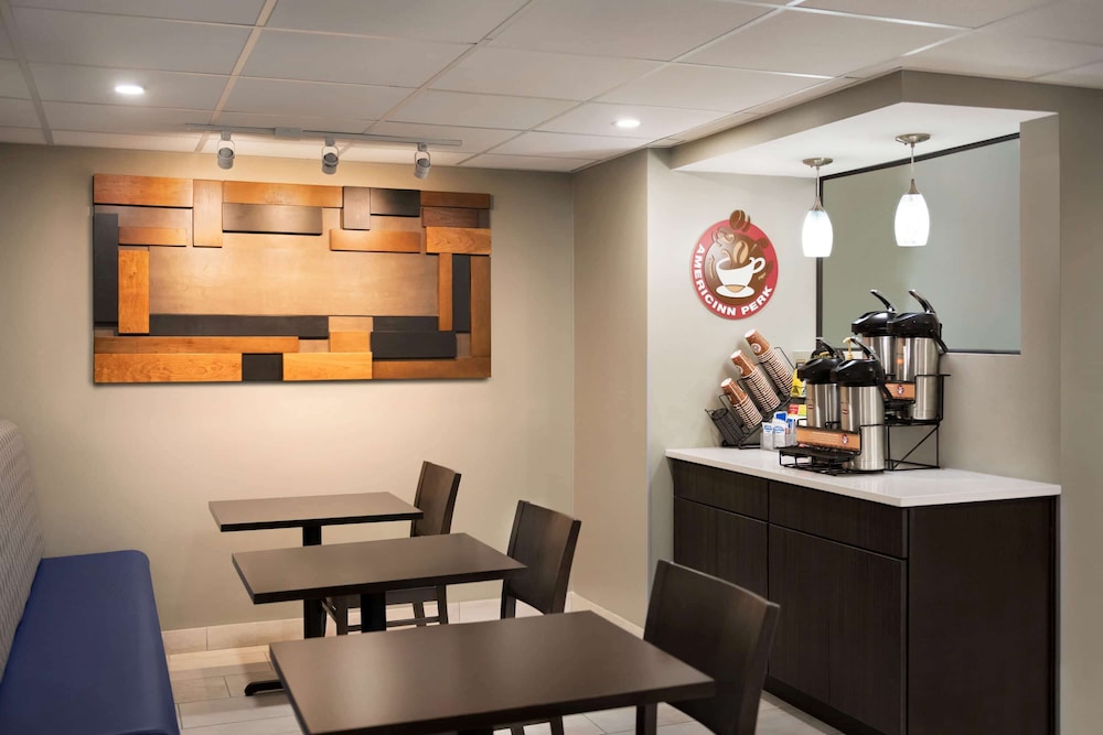 Americinn By Wyndham Dodgeville 34/43