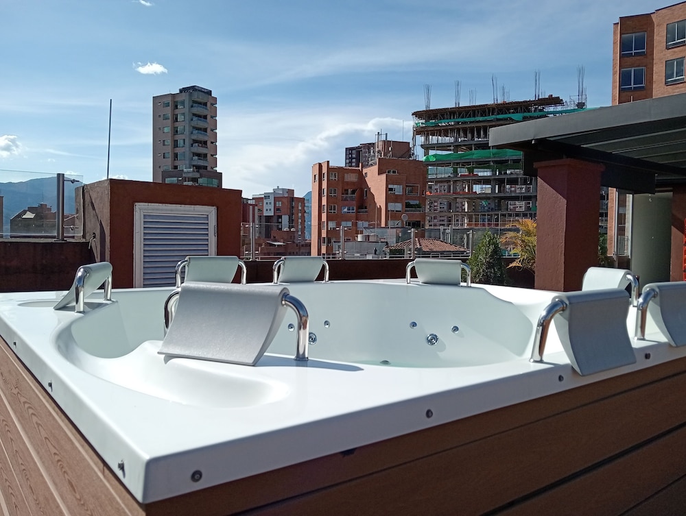 Hotel Lomas 10 62/68