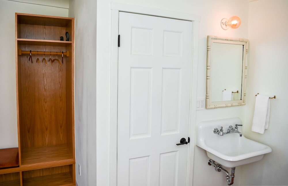 El Paradero Bed & Breakfast Inn 79/79