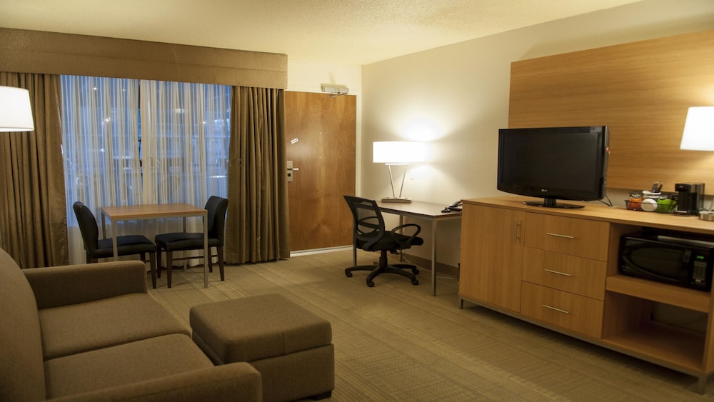 Holiday Inn Spearfish-Convention Center 32/55