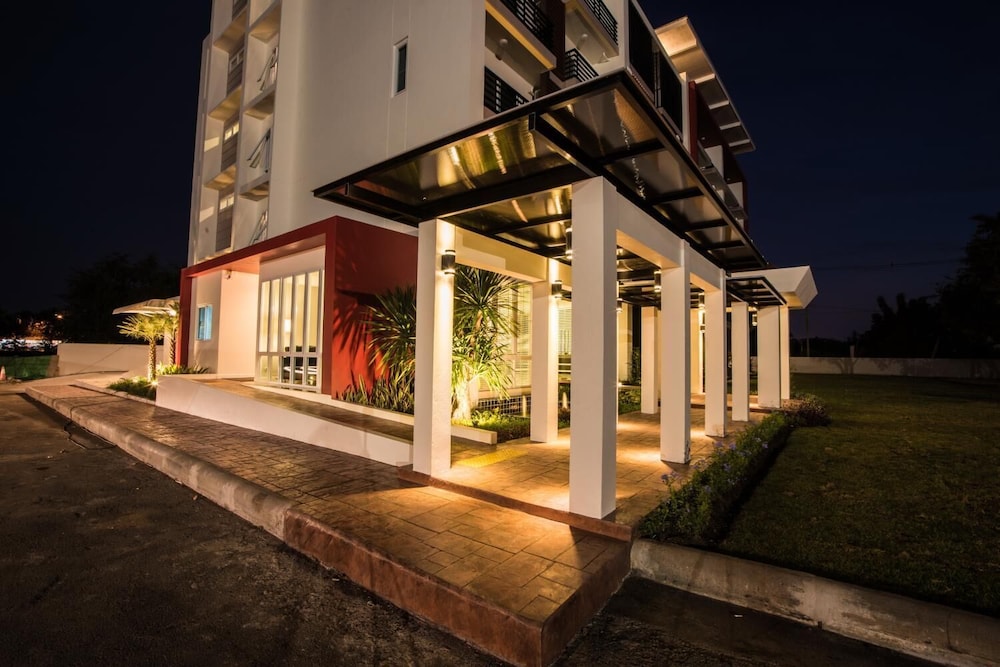 Napatra Hotel 20/23