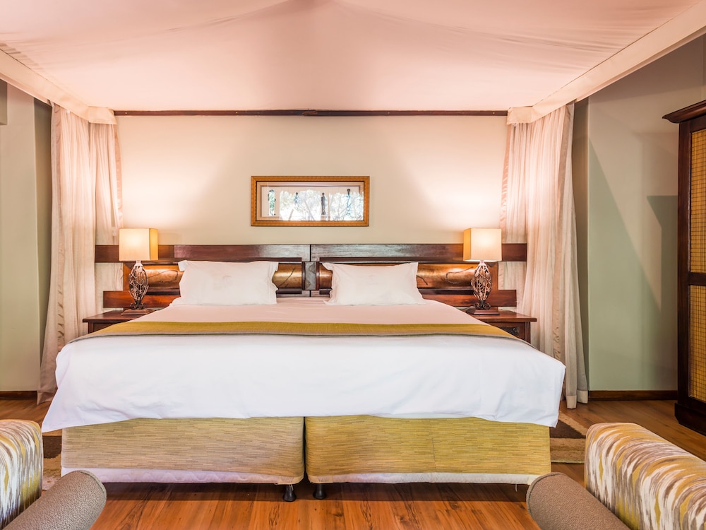 Ivory Tree Game Lodge 12/69
