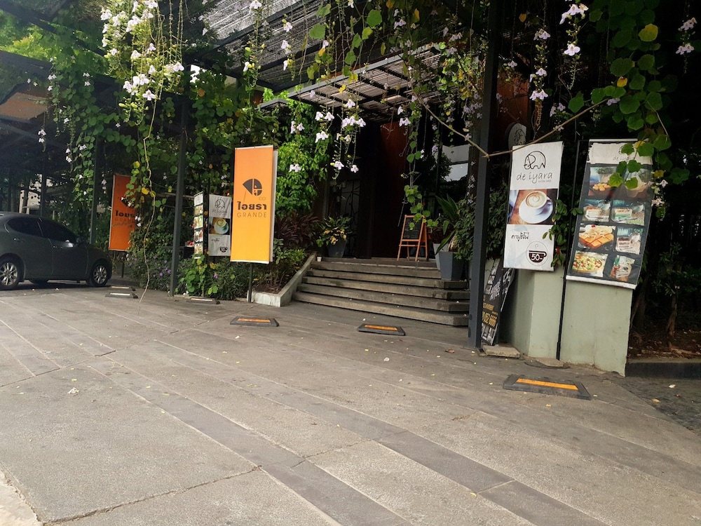 iResidence Hotel Pathumthani 40/50