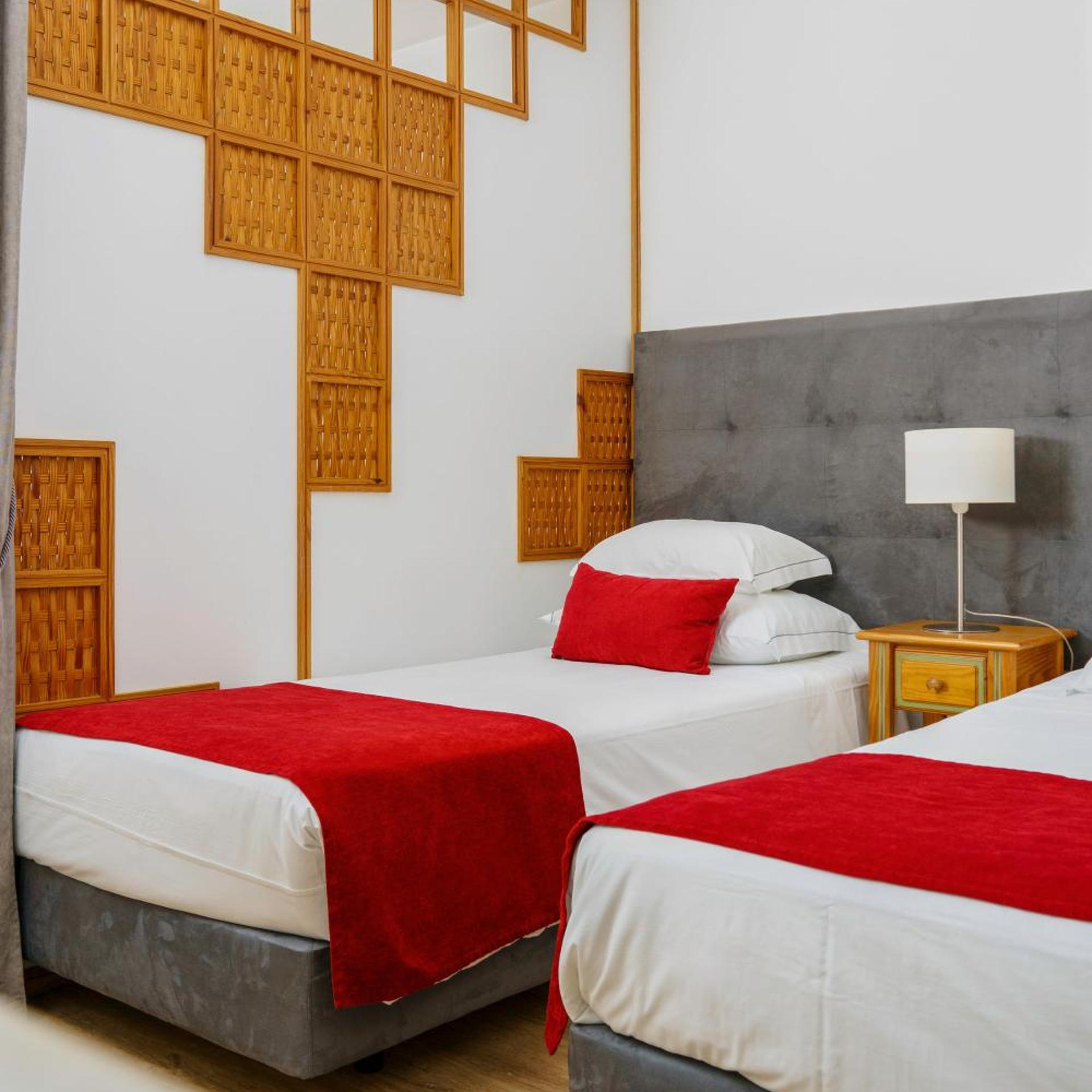 Studio, Apartment