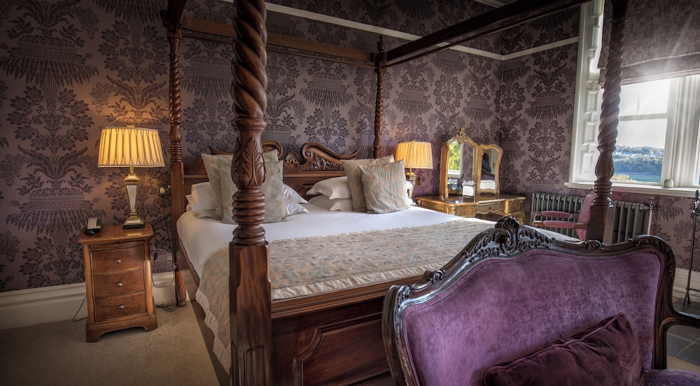 جناح سوبيريور بسرير كينج