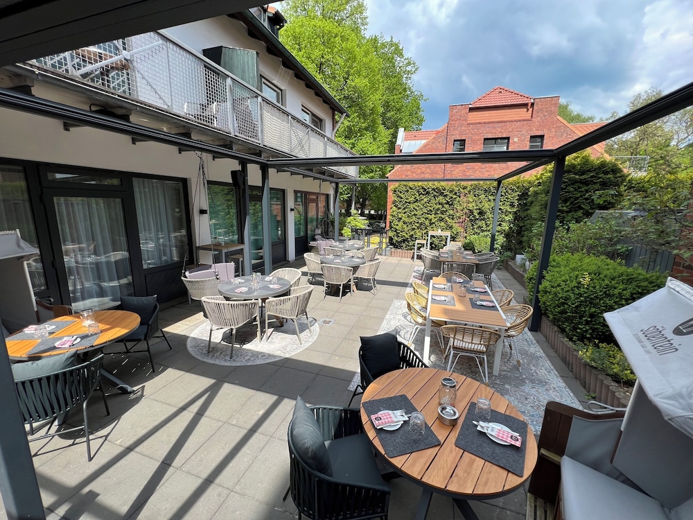 Am Schloss Ahrensburg 33/38