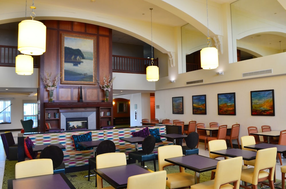 Homewood Suites by Hilton Reading 47/51