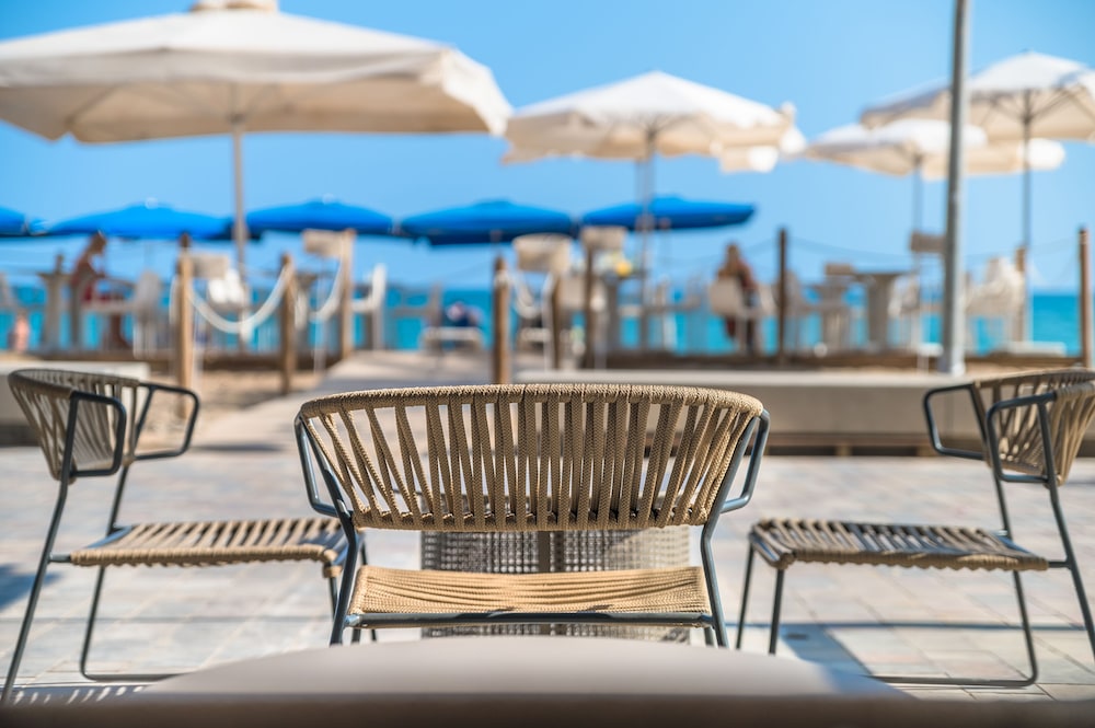 Akquaaa Boutique Hotel 34/48