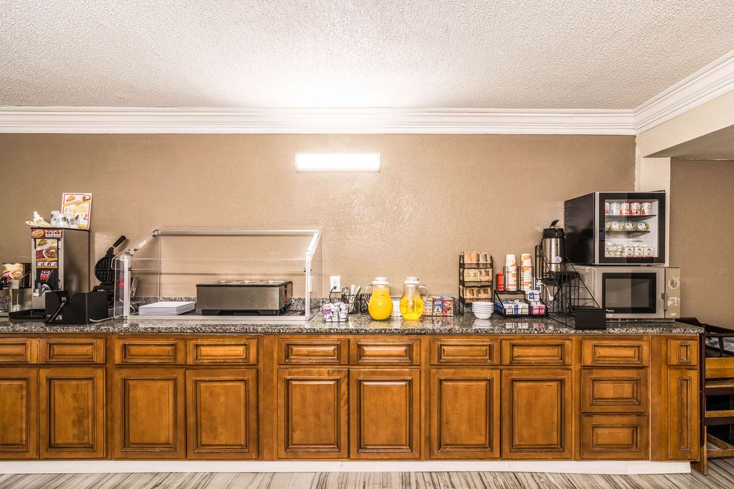 Quality Inn Pensacola, FL 9/36