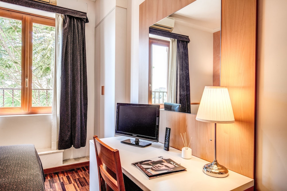 Hotel Roma Tiburtina 41/50