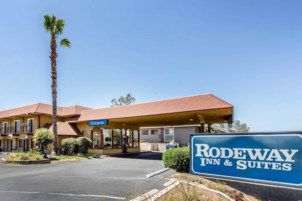 Rodeway Inn & Suites Canyon Lake Menifee West 7/62