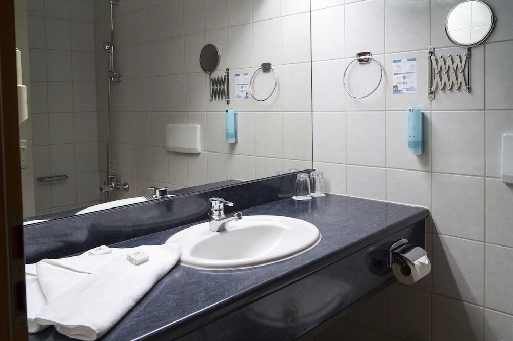 Trip Inn Kongresshotel Rodgau 11/70