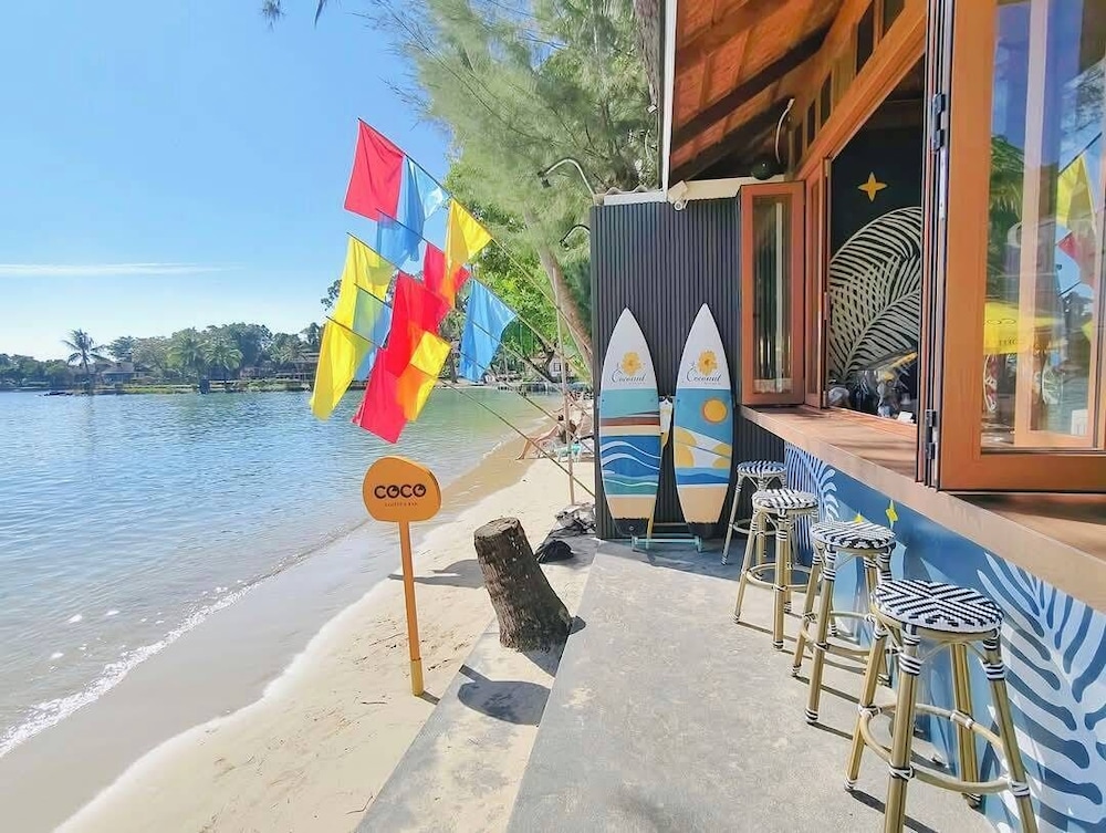 COCONUT BEACH RESORT 66/74