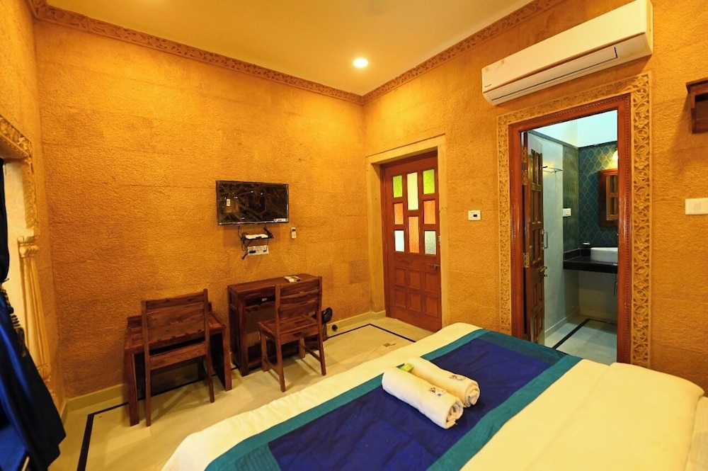 Gaji Hotel 39/64