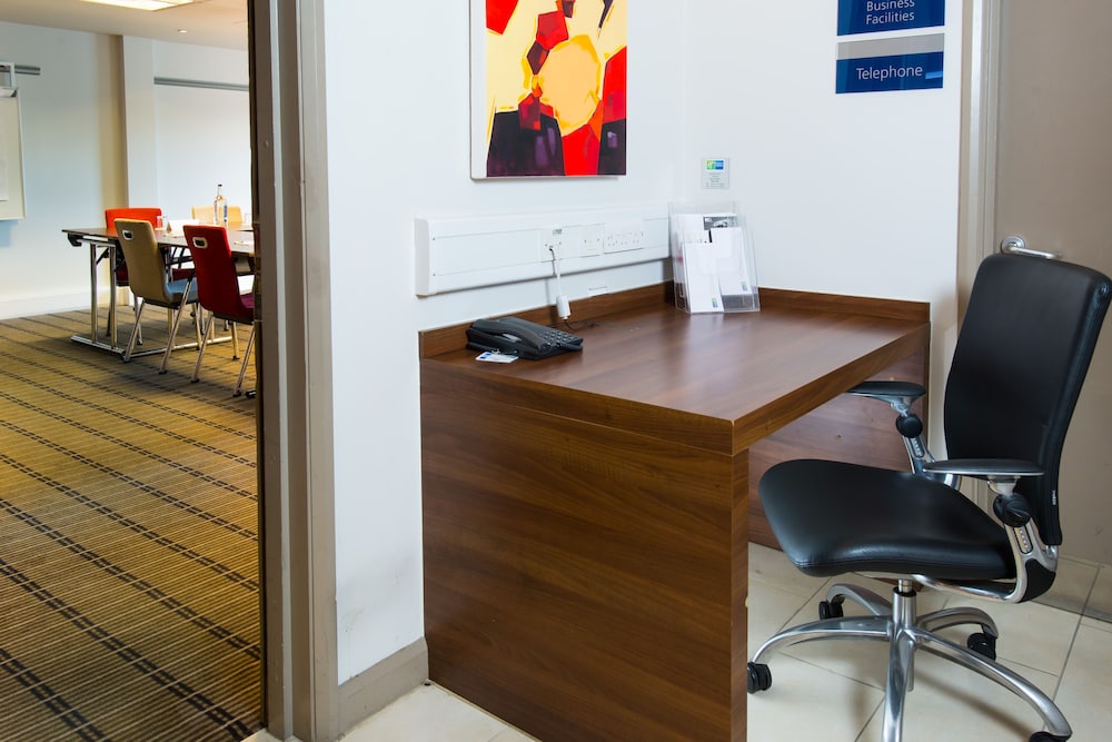Express By Holiday Inn Birmingham Oldbury 52/61