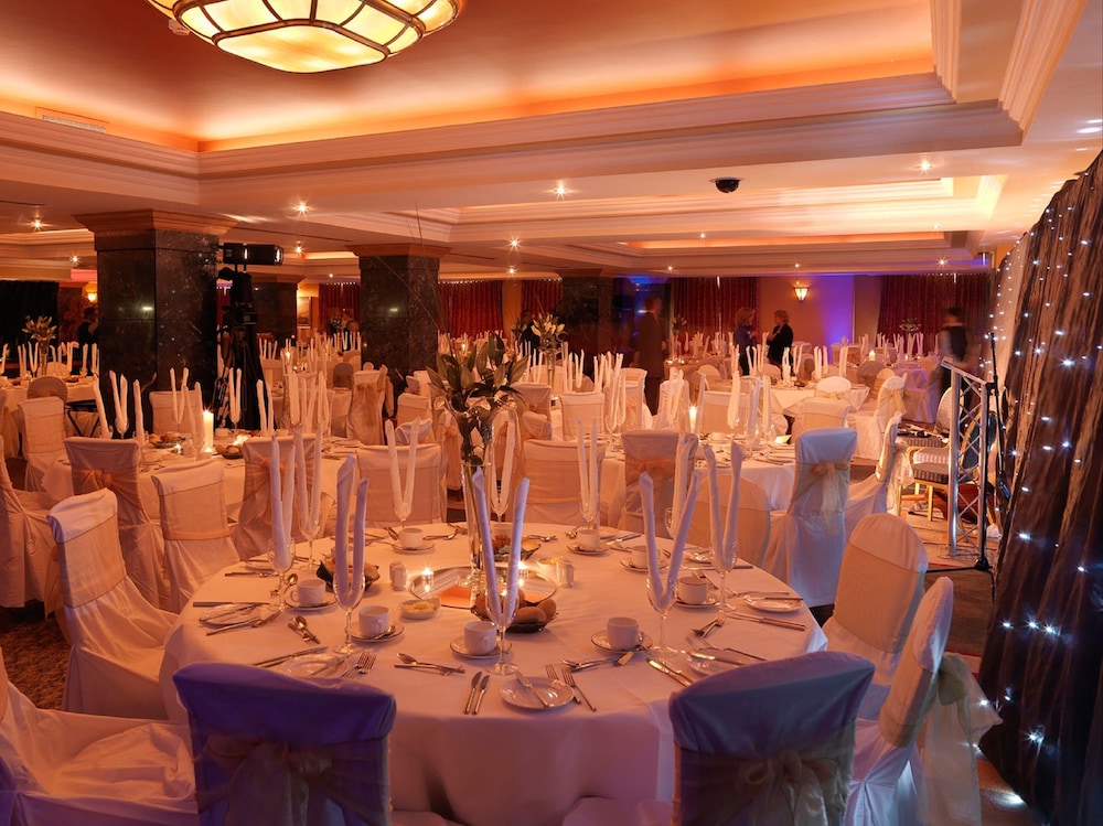 Killarney Plaza Hotel And Spa 66/68