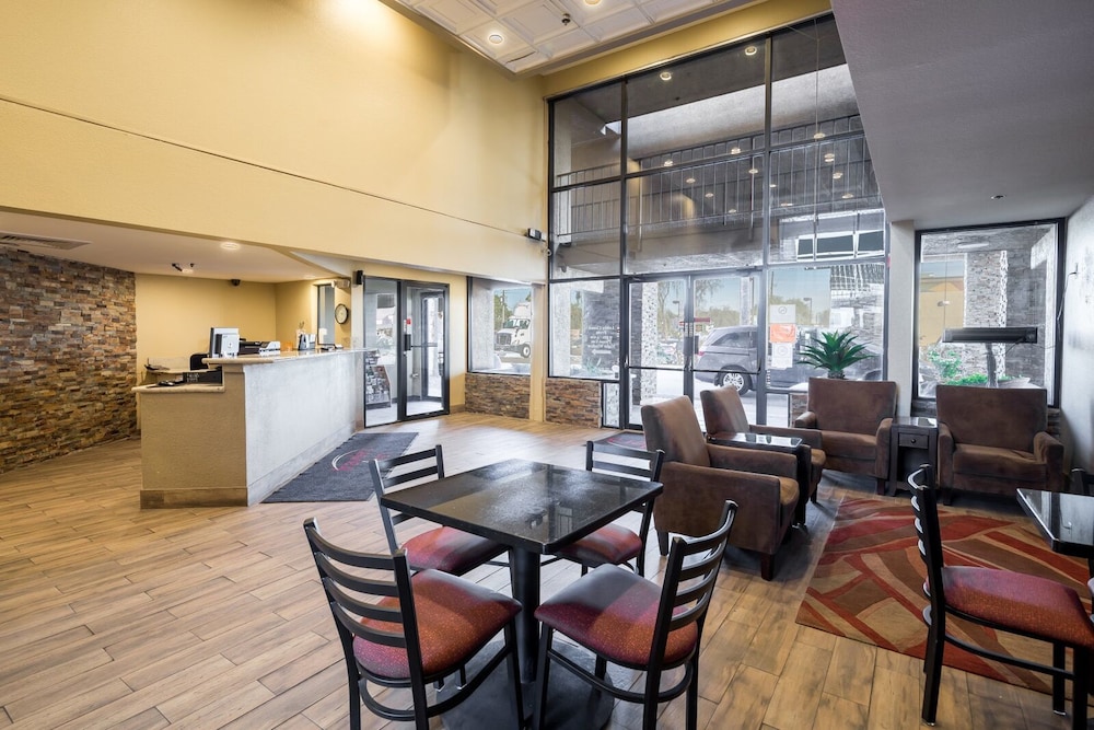 Travelers Inn 36/48