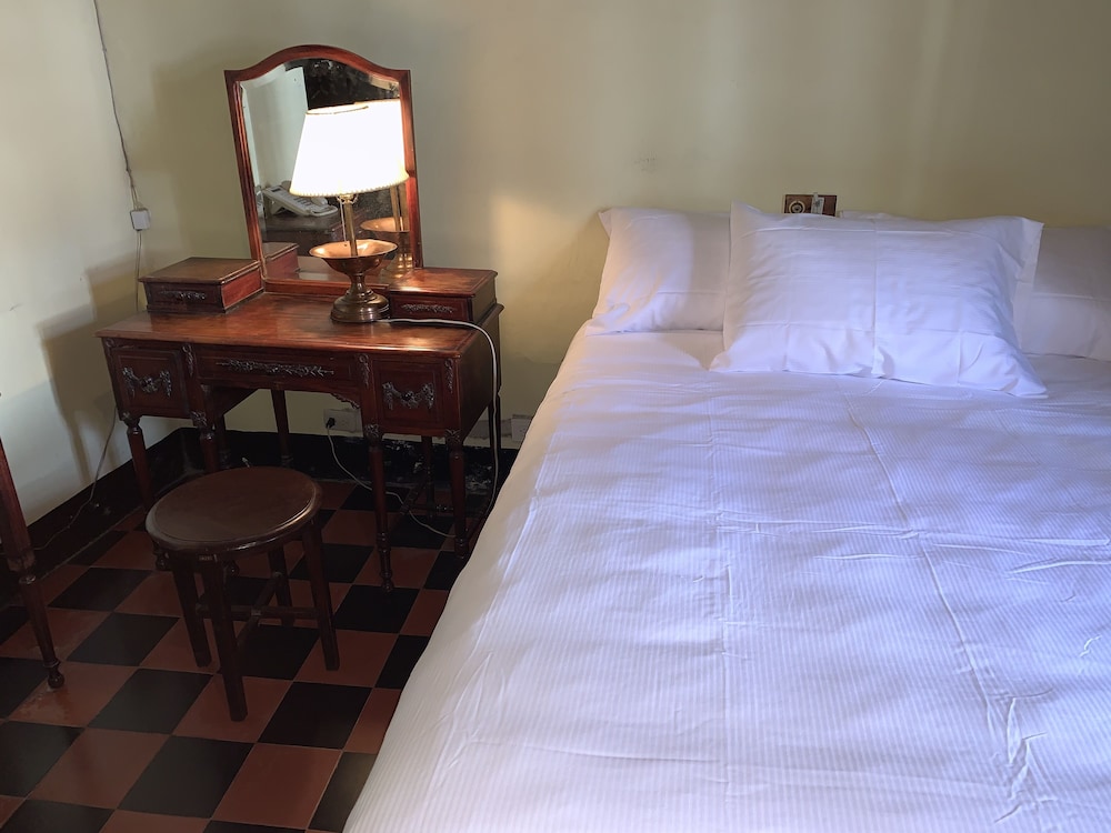 Mayan Inn 12/64
