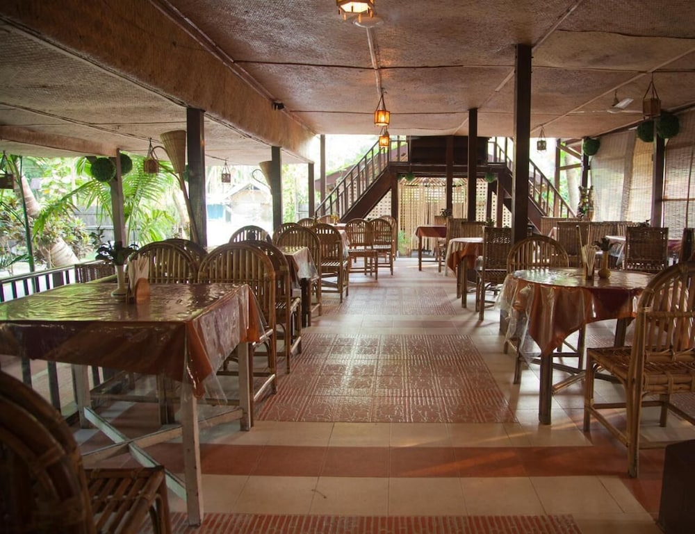Symphony Palms Beach Resort 41/57