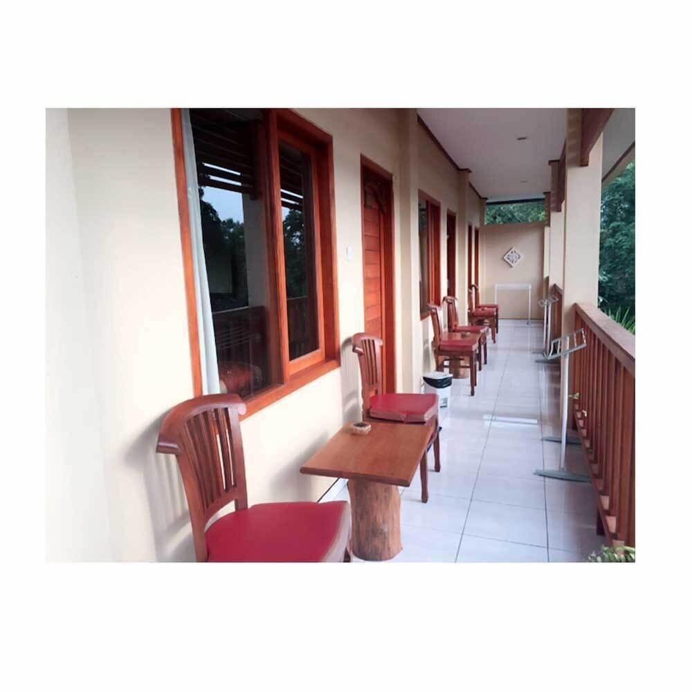 Komodo Lodge 32/47