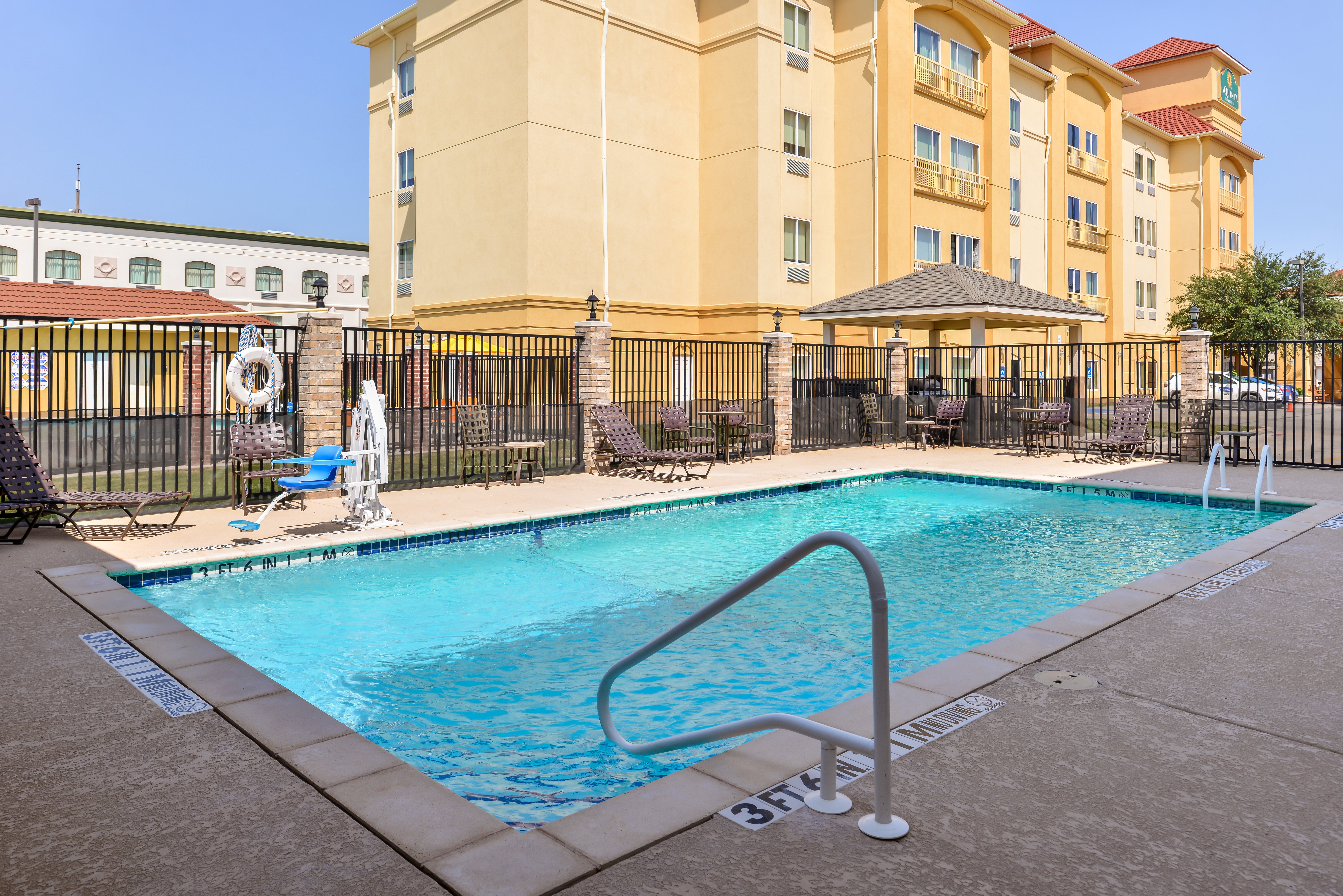 CANDLEWOOD SUITES ABILENE 4/44