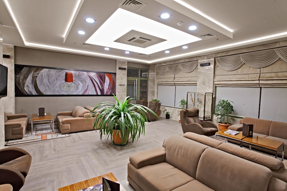 Selcuk Hotel Sems I Tebrizi 16/93