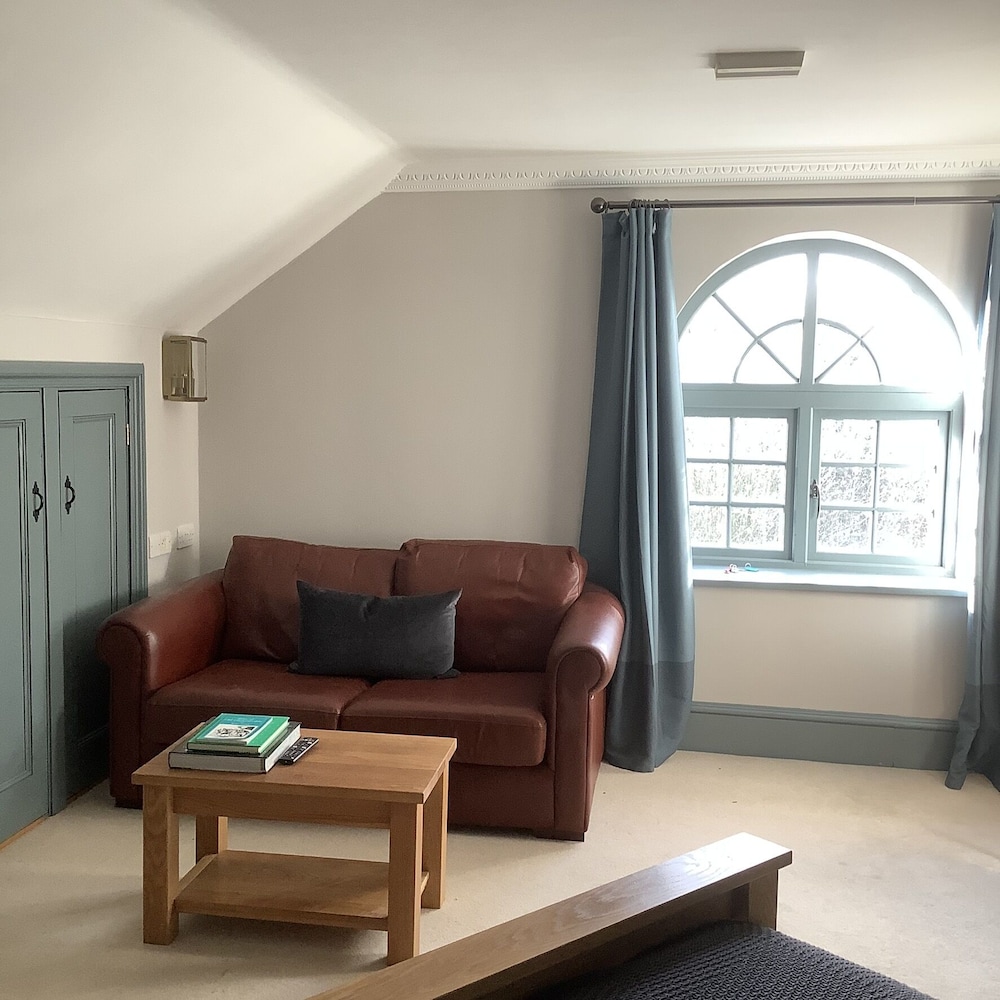 The Wharf House 31/43
