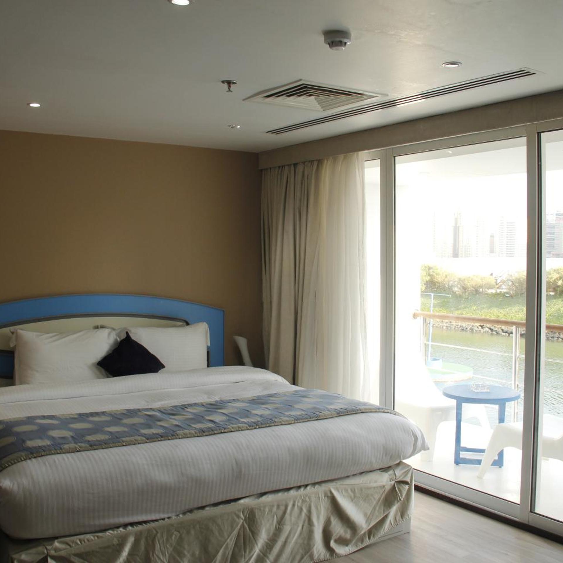 C Hotel 14/49