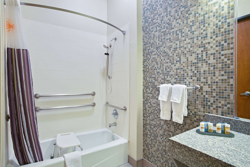 La Quinta Inn & Suites by Wyndham Austin NW/Lakeline Mall 13/44