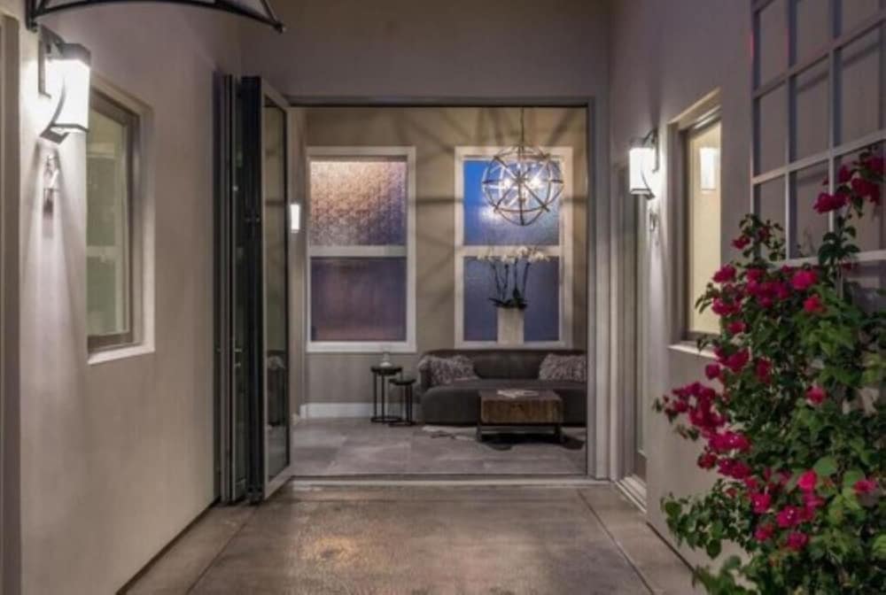 R Inn Napa 18/63