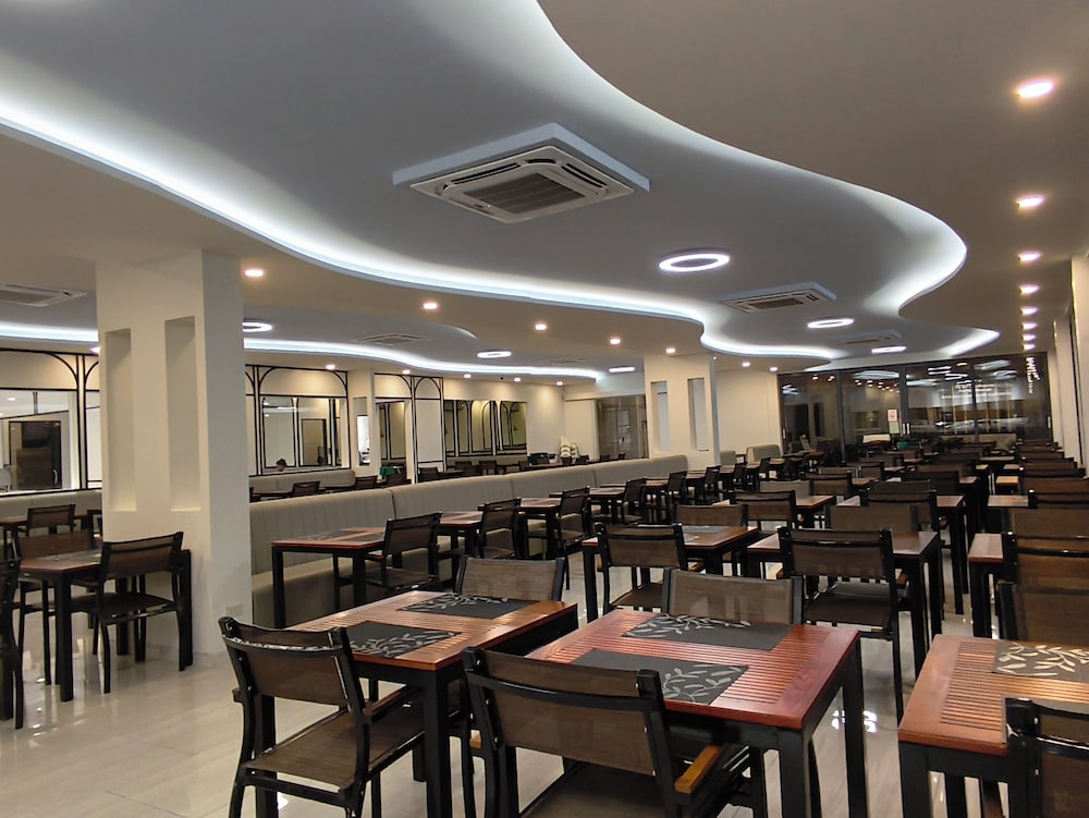 Nai Yang Beach Resort and Spa 44/61