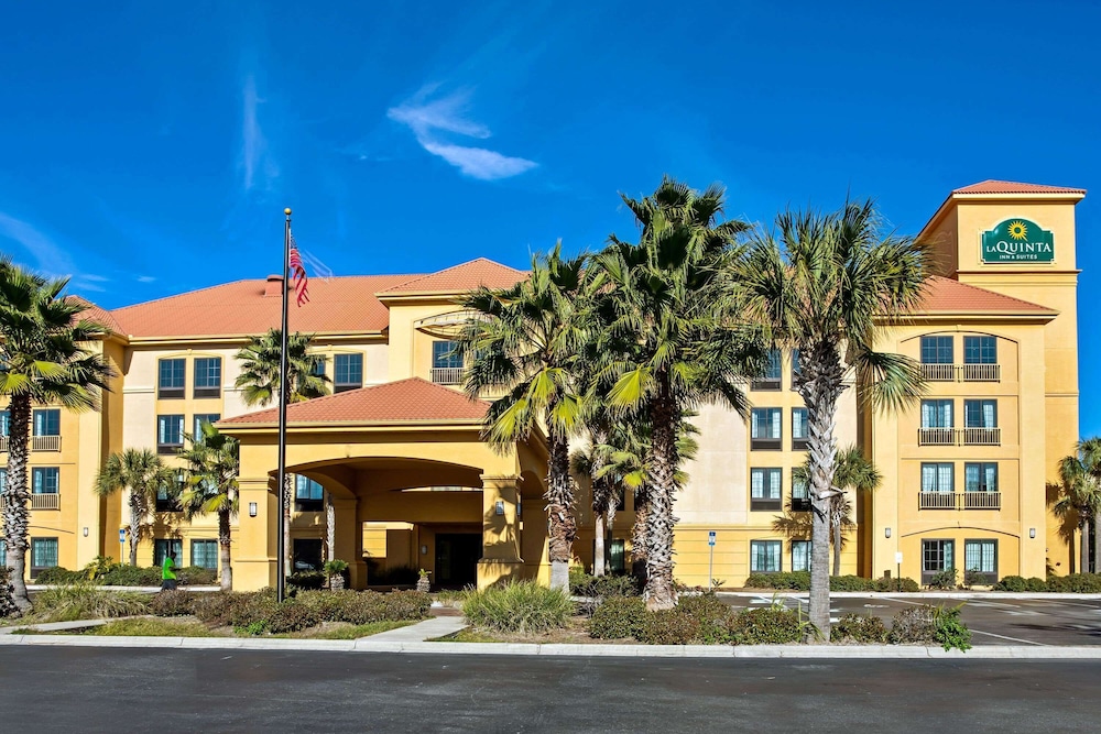 La Quinta Inn & Suites by Wyndham PCB Pier Park area 1/42
