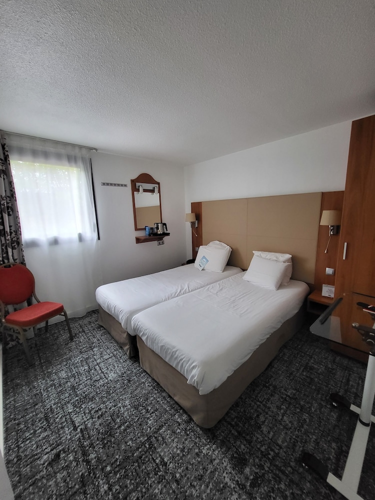 Hotel Kyriad Saint Quentin En Yvelines - Montigny 11/58