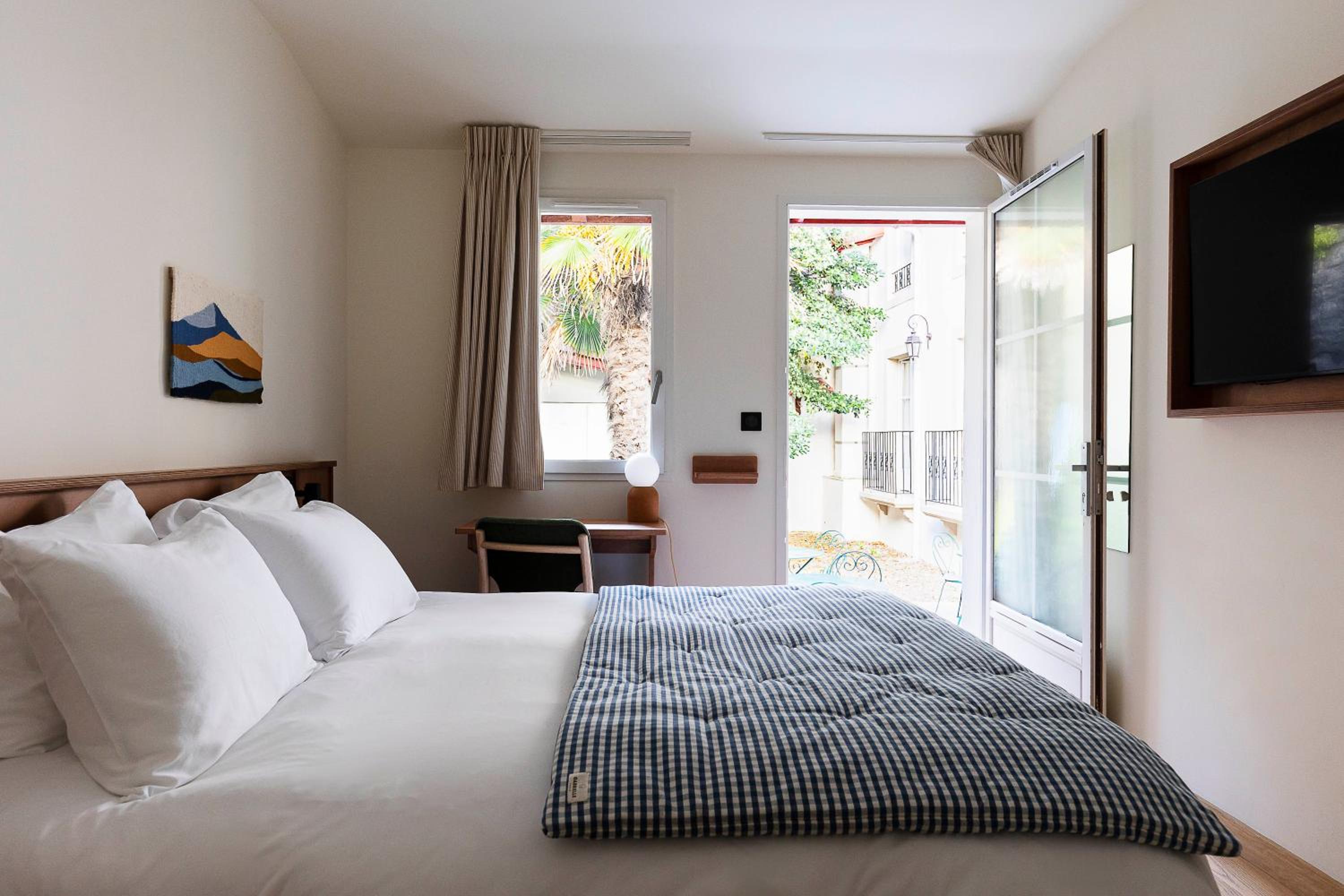 Superior, Double Bed, Patio Side