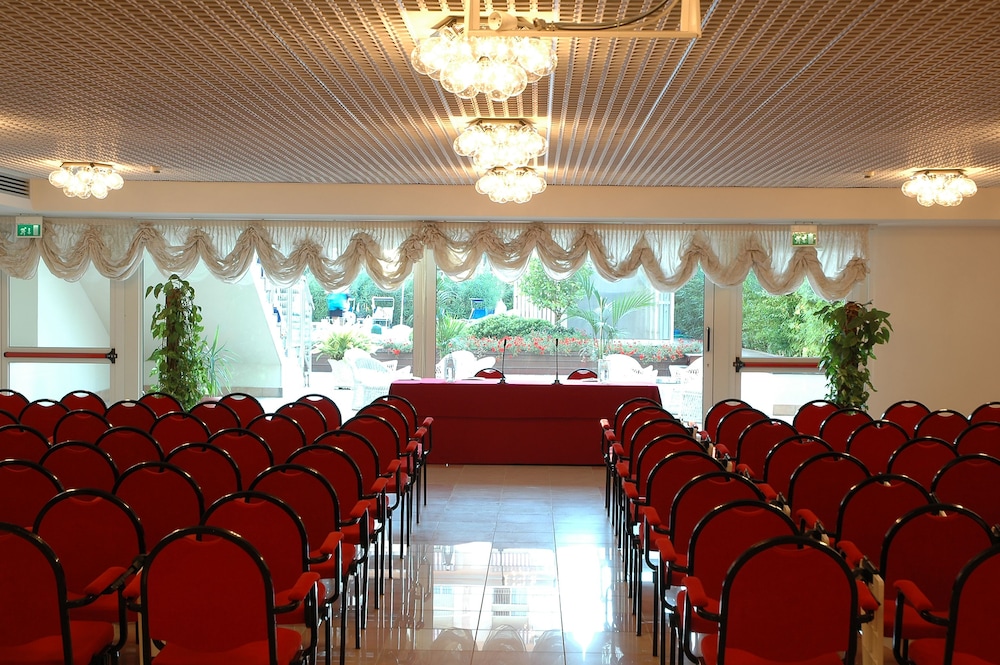 Hotel Universal 50/55