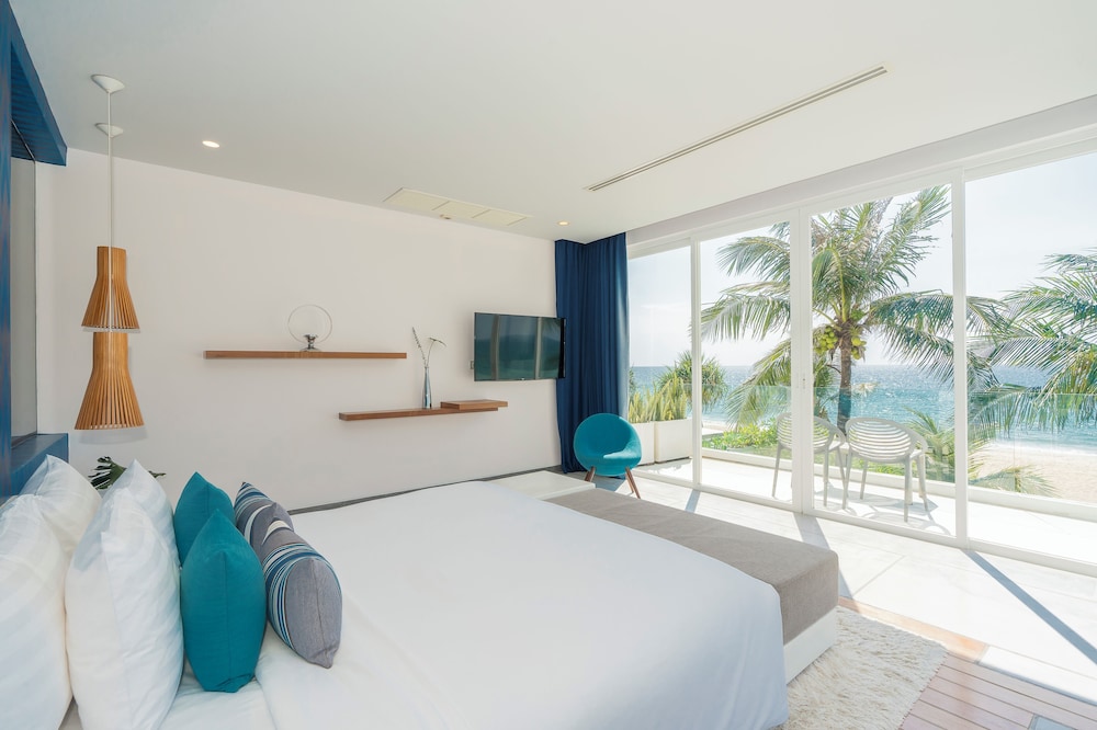 VILLA, BEACH FRONT, PRIVATE POOL
