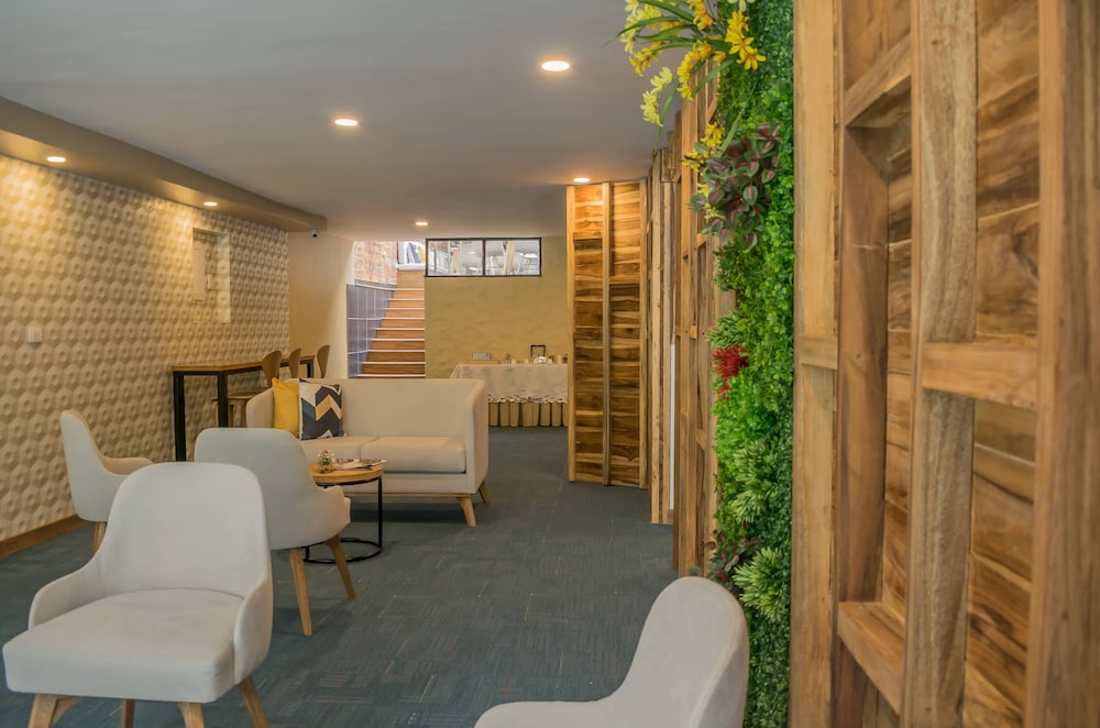 Montes de la Castellana Hotel Boutique 55/61